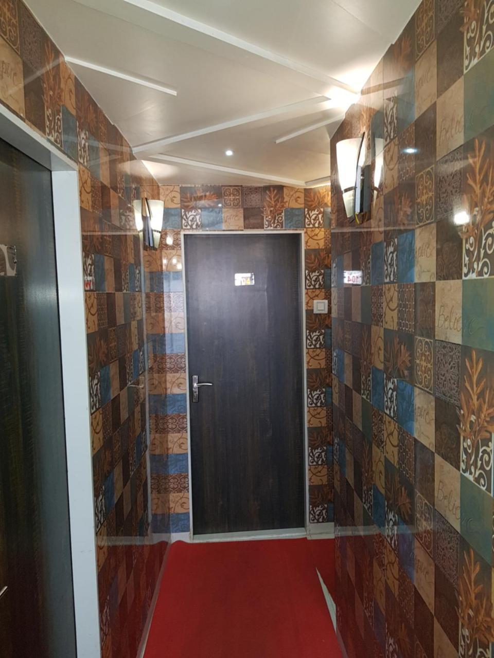 Premier Inn Mumbai Exterior photo